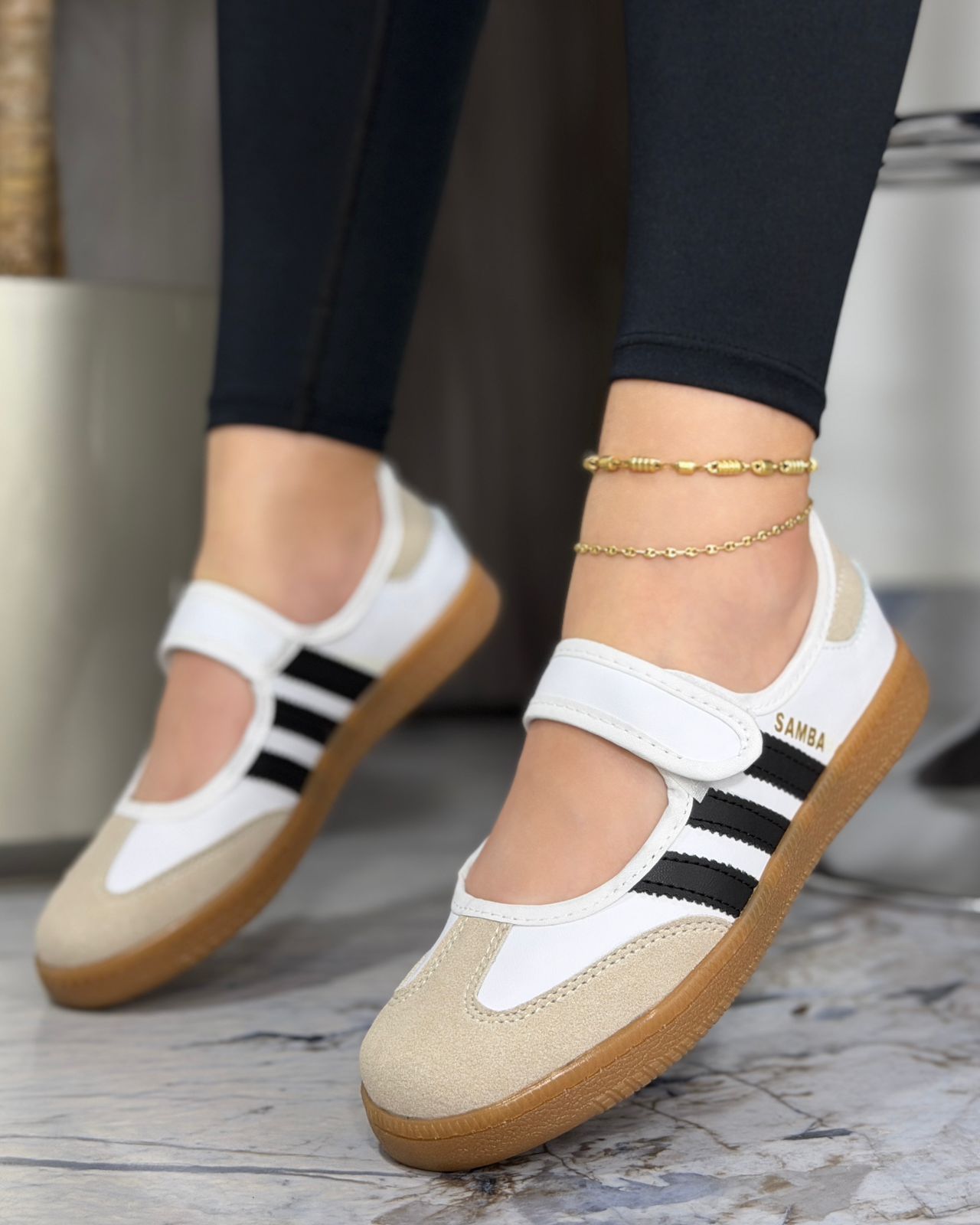 RETRO STRAP